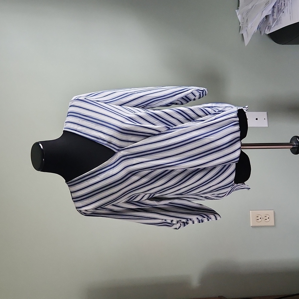 NWT Stitch Fix Top Navy/White stripes Never Worn Fresh, Unique Look! SIZE M